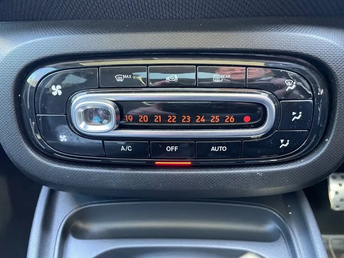 2018-smart-forfour-10-prime-sport-premium-twinamic-big-22