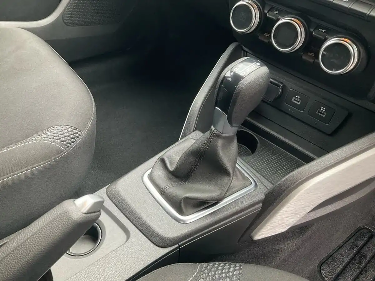 2022-dacia-duster-13-tce-prestige-150bhp-edc-big-11