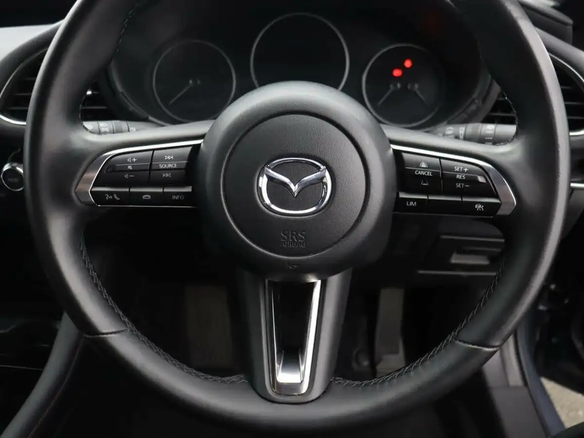 2024-mazda-mazda3-20-e-skyactiv-g-homura-big-26