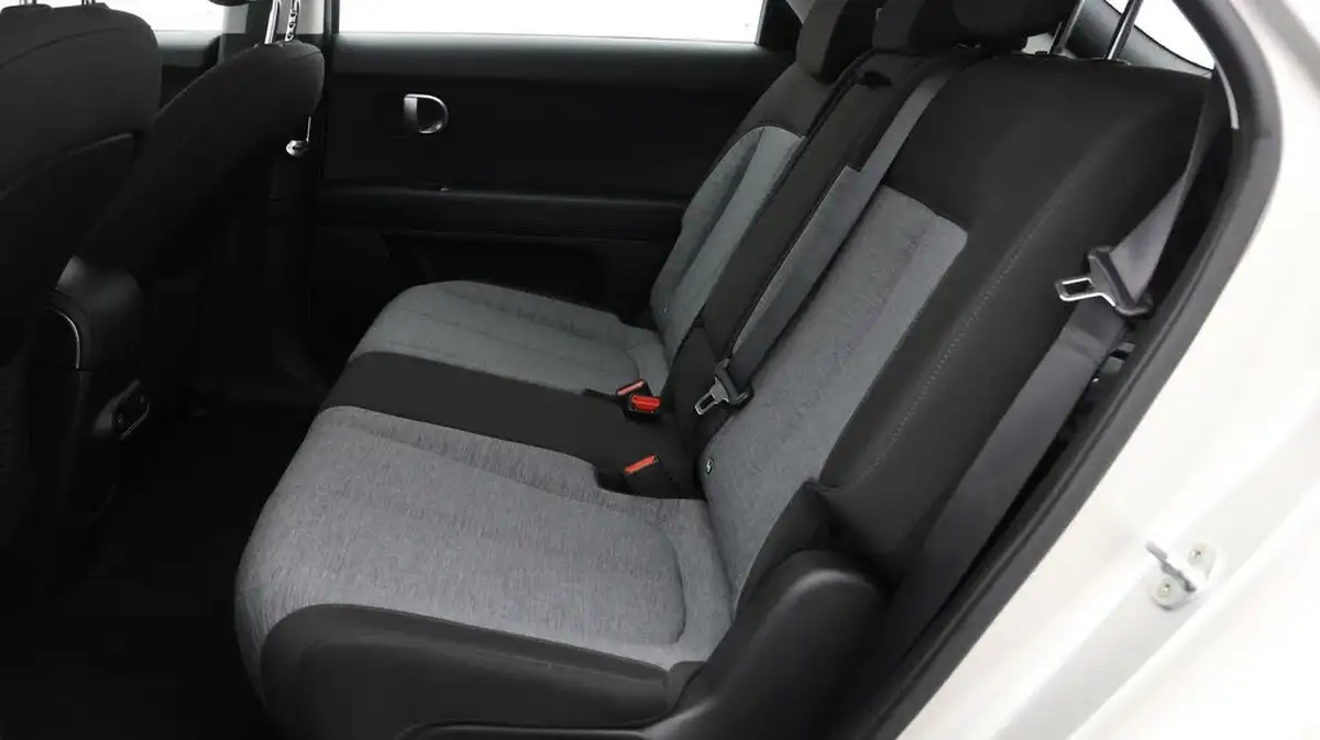 2021-hyundai-ioniq-5-e-premium-170ps-58kwh-rwd-big-15