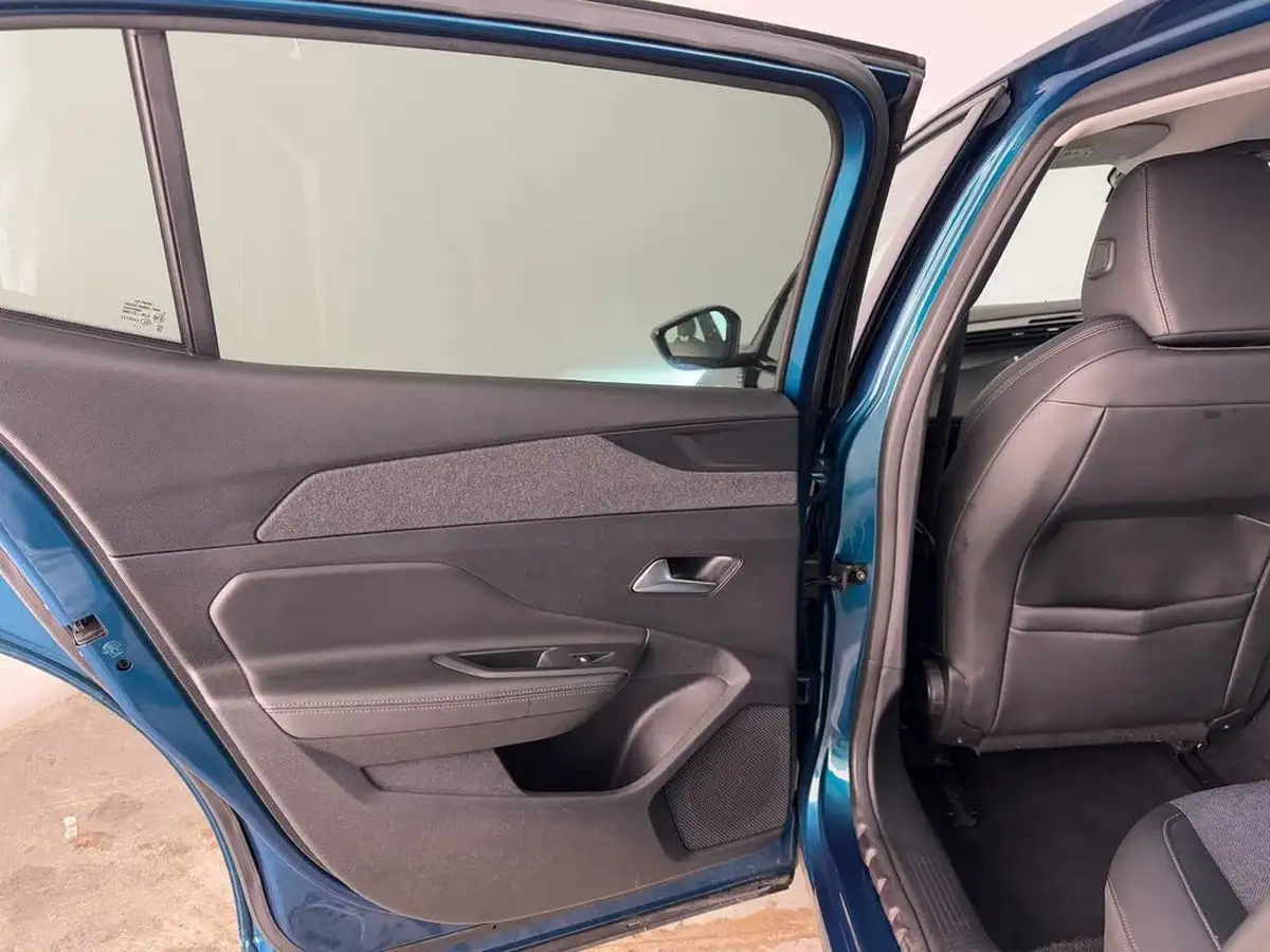 2023-peugeot-408-12-puretech-allure-premium-big-14
