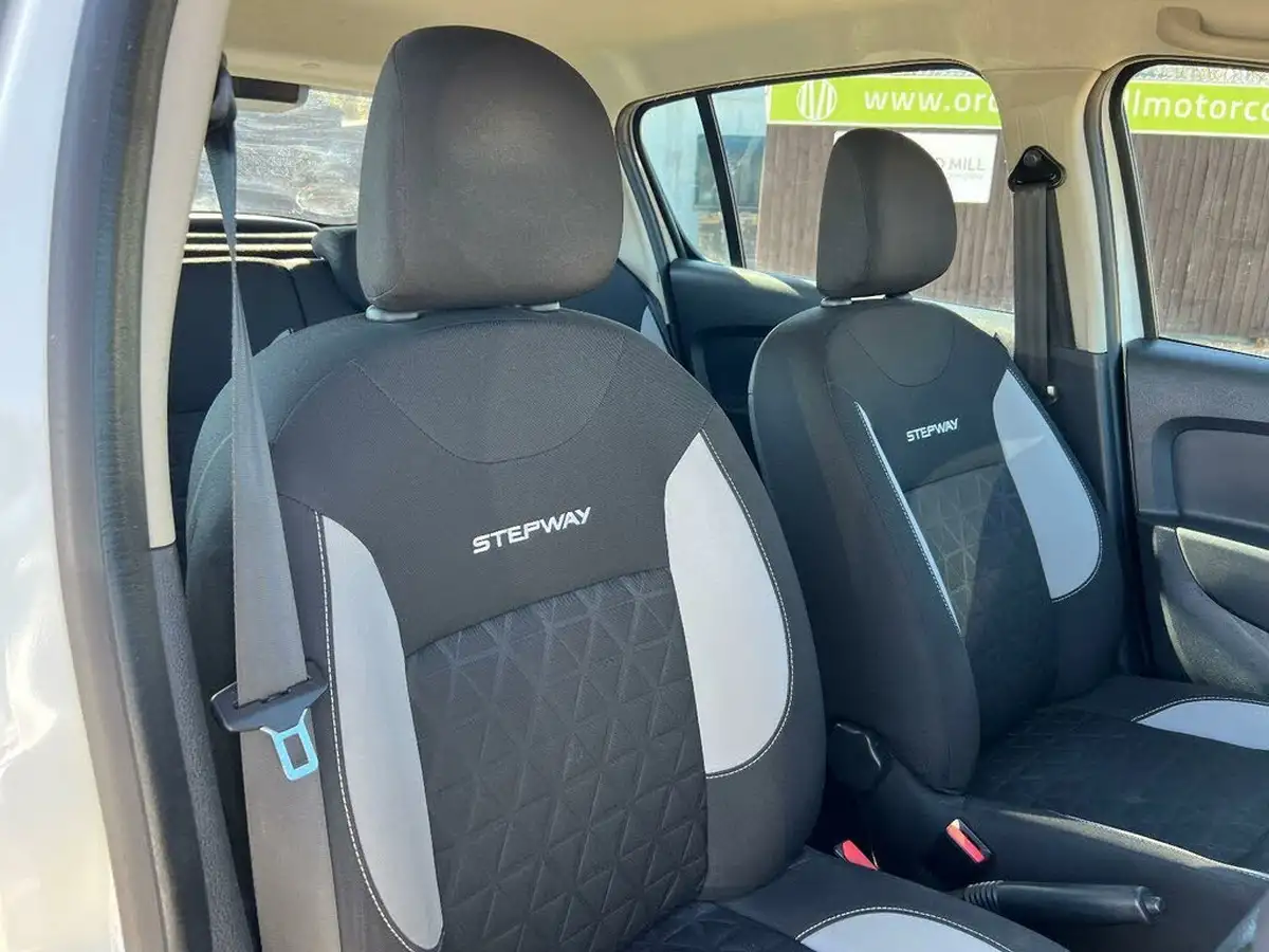 2013-dacia-sandero-stepway-09-ambiance-big-9