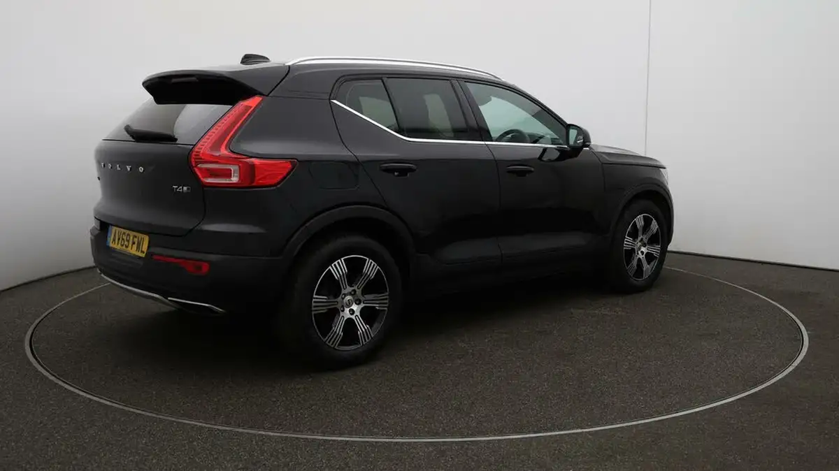 2019-volvo-xc40-20-t4-inscription-awd-big-44