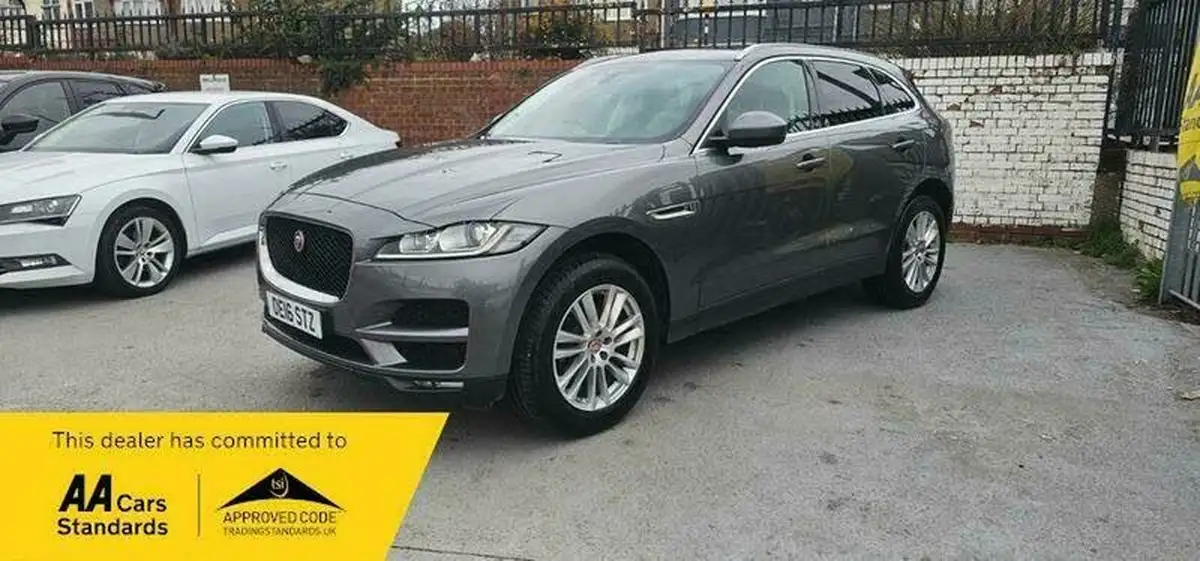 2016-jaguar-f-pace-20-i4d-portfolio-awd-auto-big-2