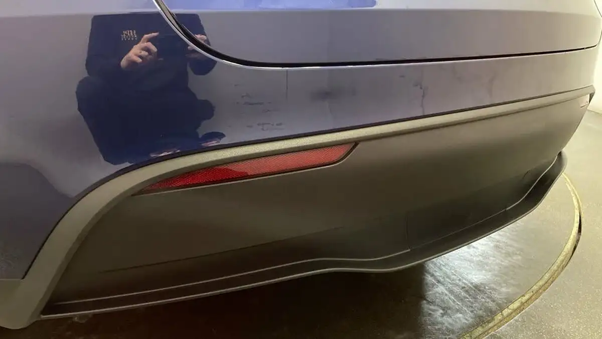 2022-tesla-model-y-e-long-range-big-13