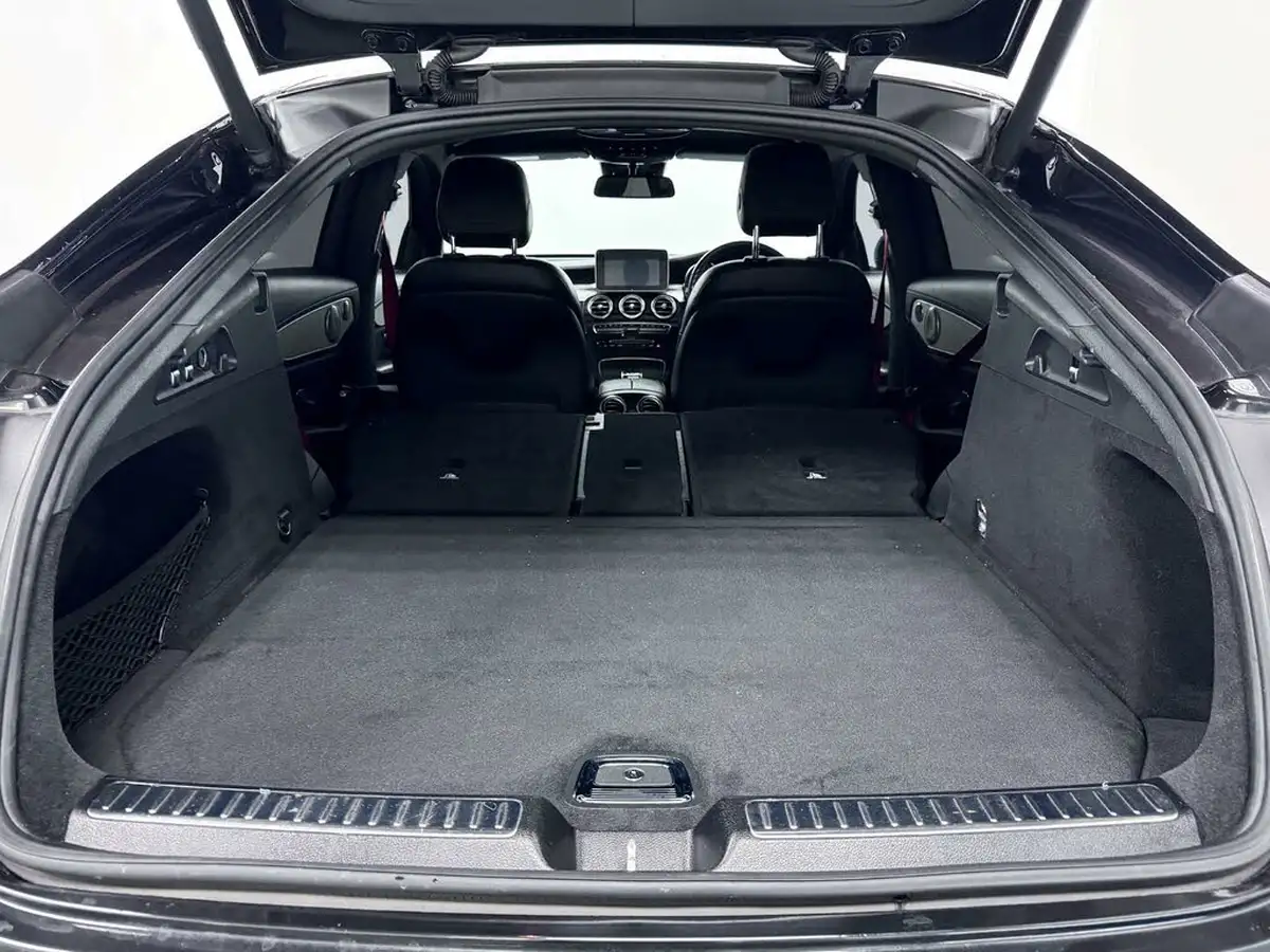 2018-mercedes-benz-glc-class-30-glc-amg-43-premium-plusss-coupe-4d-big-8