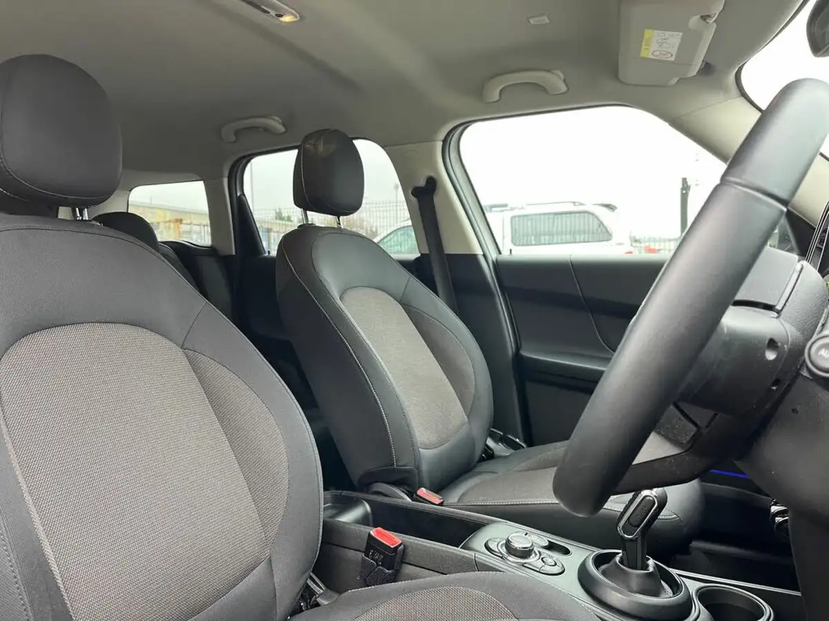 2021-mini-countryman-15-cooper-classic-auto-big-25