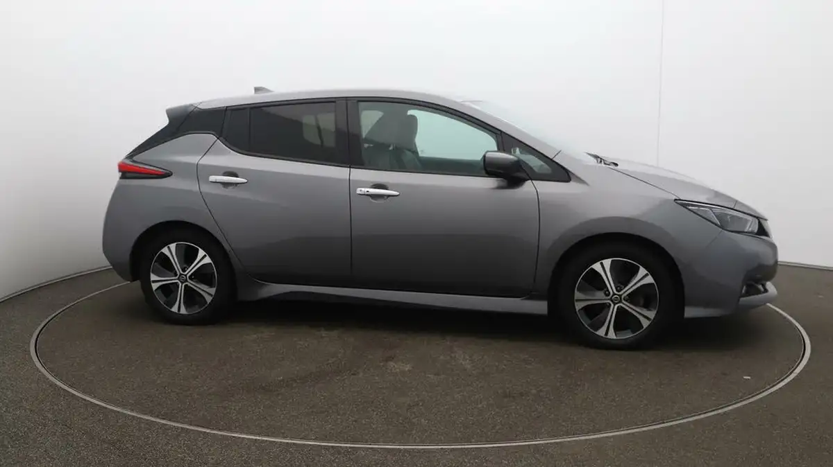 2021-nissan-leaf-e-n-connecta-big-39