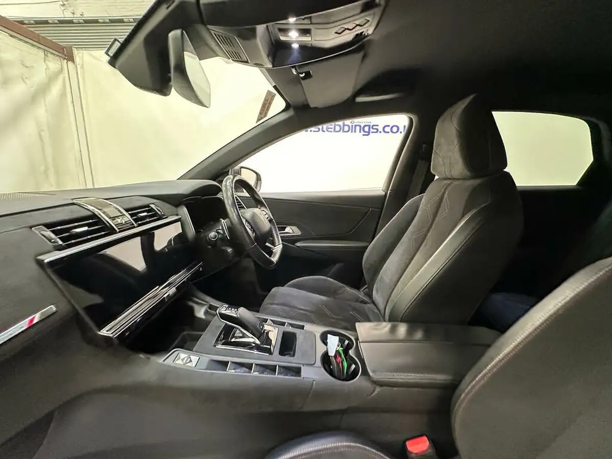2018-ds-ds-7-crossback-16-puretech-performance-line-225ps-big-23