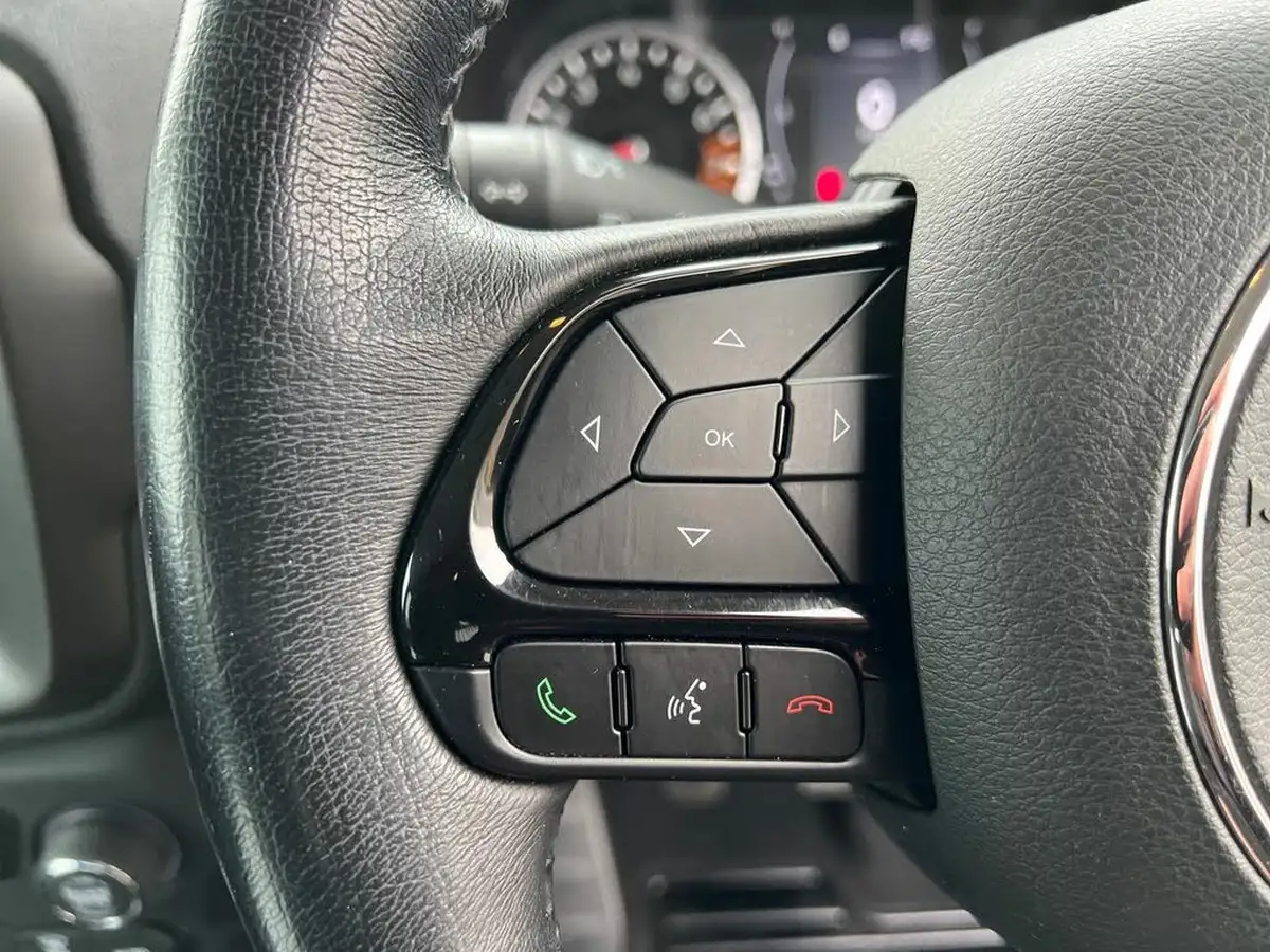 2020-jeep-renegade-10-gse-night-eagle-big-25