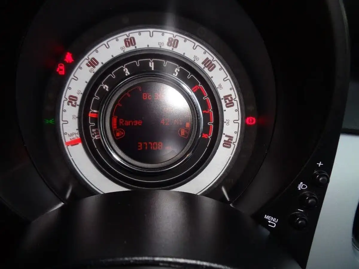 2021-fiat-500-10-hey-google-big-22