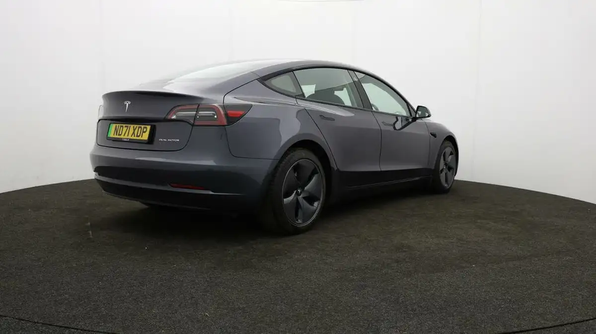 2021-tesla-model-3-e-long-range-awd-big-76