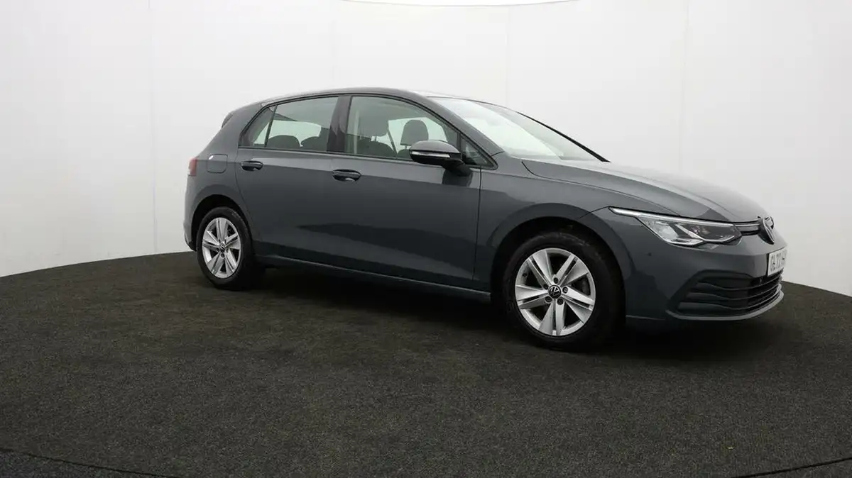 2022-volkswagen-golf-15-tsi-life-130ps-hatchback-big-47