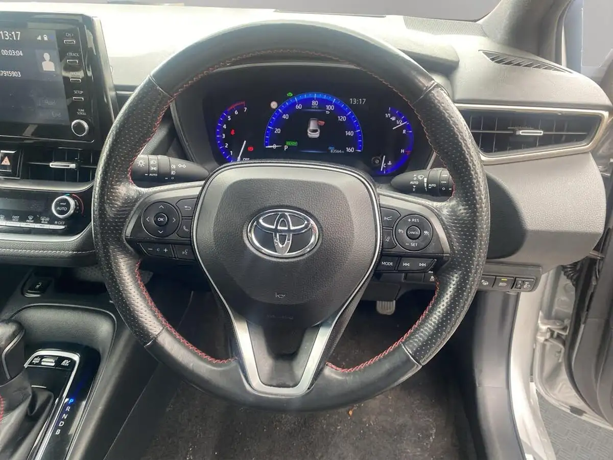 2021-toyota-corolla-18-vvt-i-gr-sport-17in-alloy-wheelstrk-touring-sports-big-10