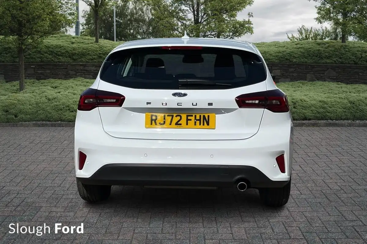 2023-ford-focus-10t-titanium-125ps-hatchback-big-5