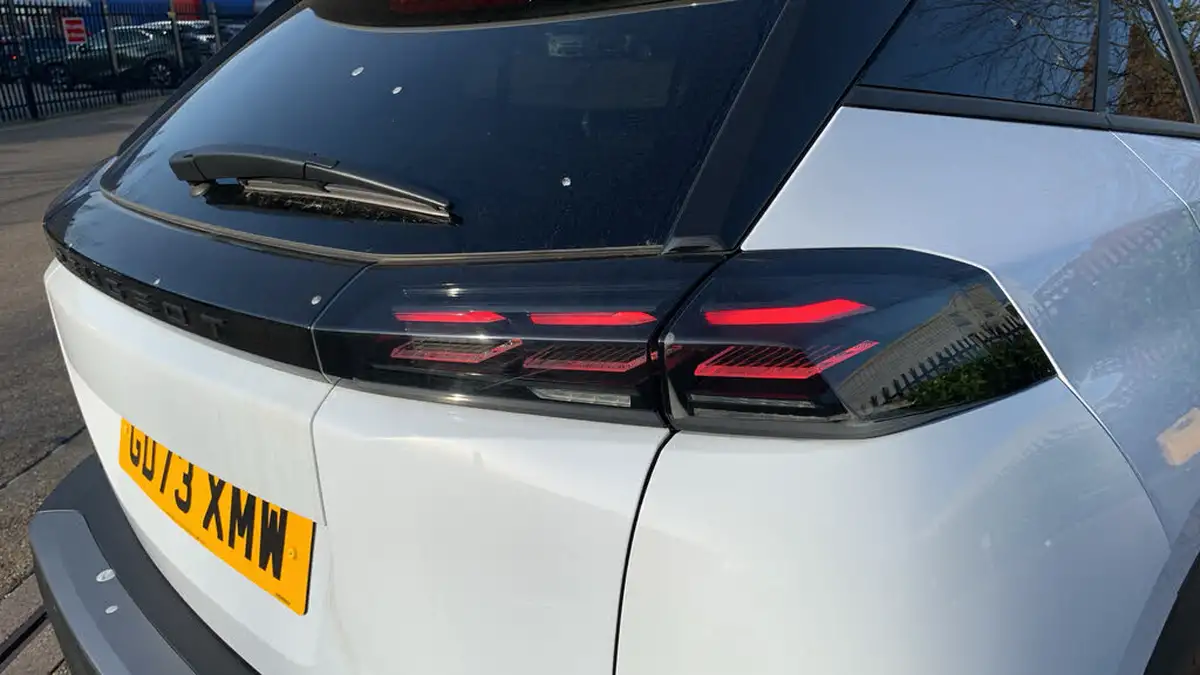2024-peugeot-2008-suv-12-puretech-allure-130ps-big-43