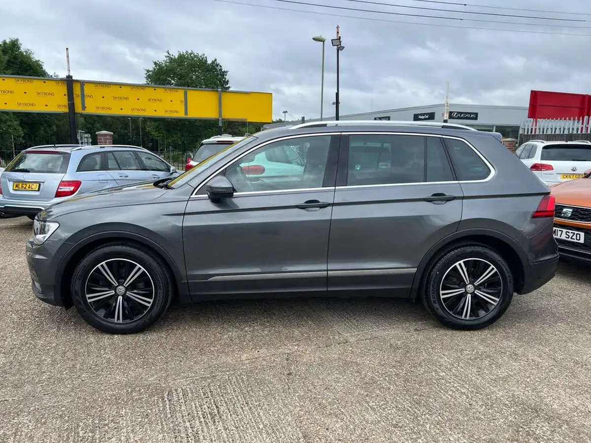 2018-volkswagen-tiguan-14-tsi-se-navigation-125ps-ss-big-3