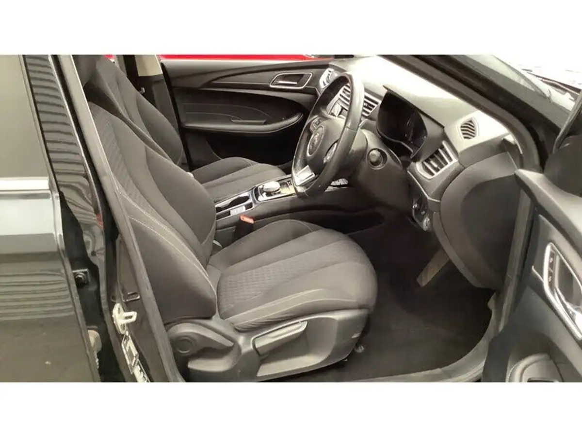2021-mg-mg5-e-excite-ev-big-2