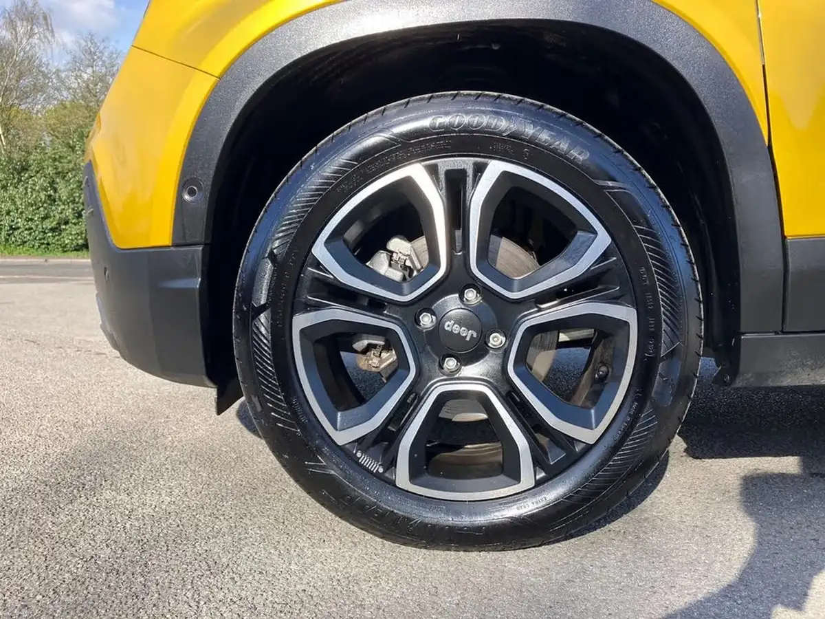 2024-jeep-avenger-12-gse-summit-e-hybrid-48v-auto-big-7