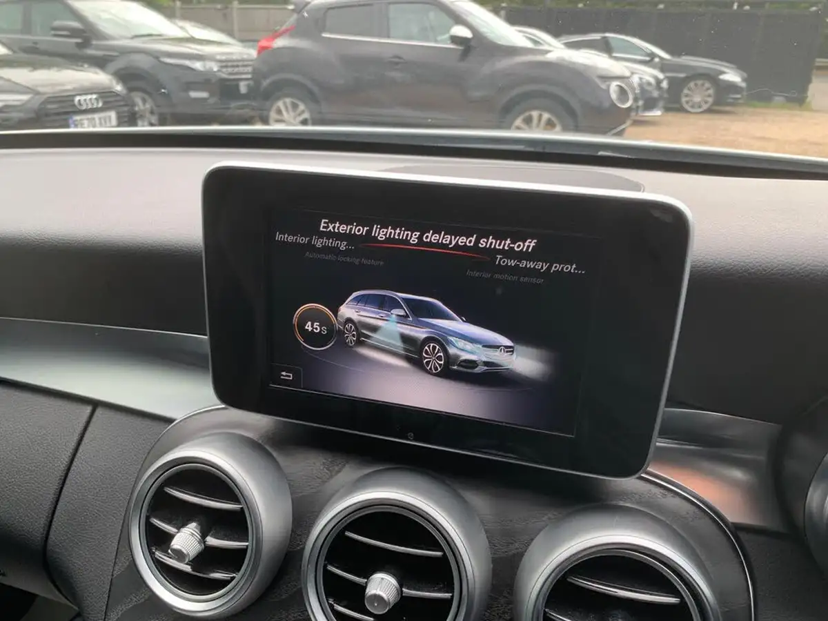 2018-mercedes-benz-c-class-20-c350e-amg-line-274ps-ss-estate-5d-auto-big-18