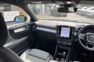 2022-volvo-xc40-20-b3-plus-small-30