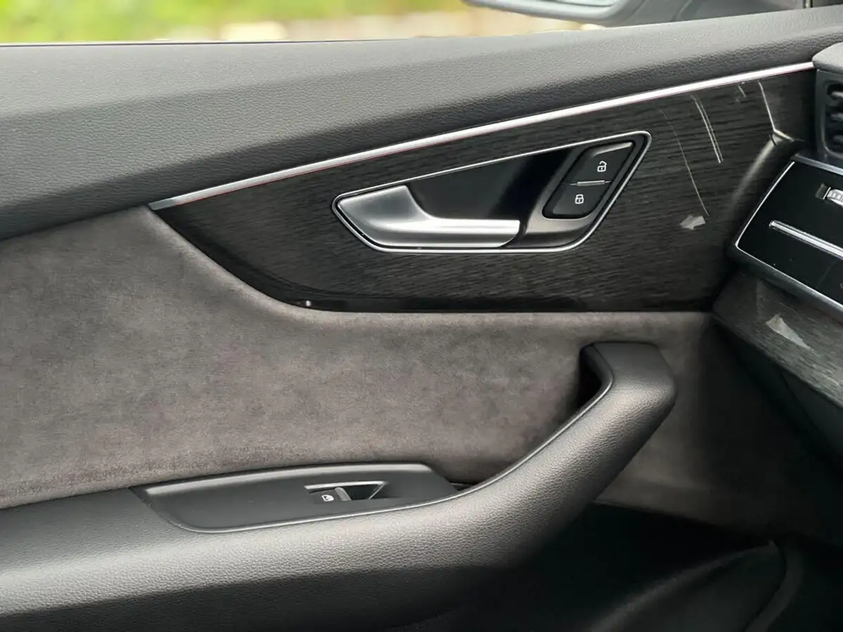 2019-audi-q8-30-50-tdi-s-line-ss-big-18