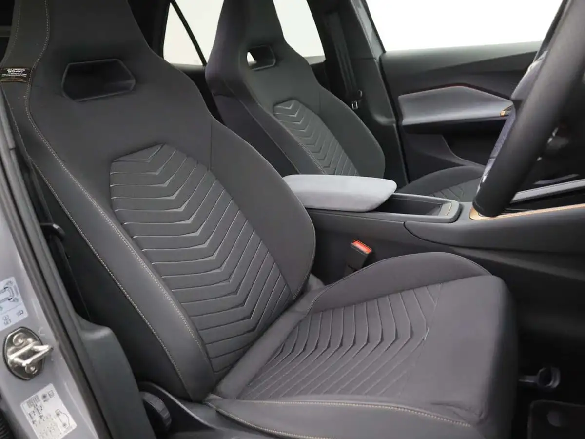 2024-cupra-born-e-v2-230ps-58kwh-e-boost-big-10