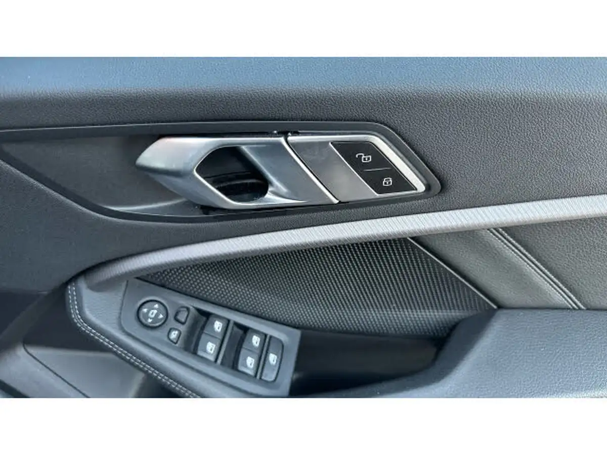 2023-bmw-1-series-15-118i-m-sport-lcp-dct-big-27