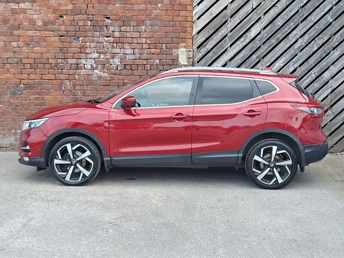 2018-nissan-qashqai-13-dig-t-tekna-160ps-big-3