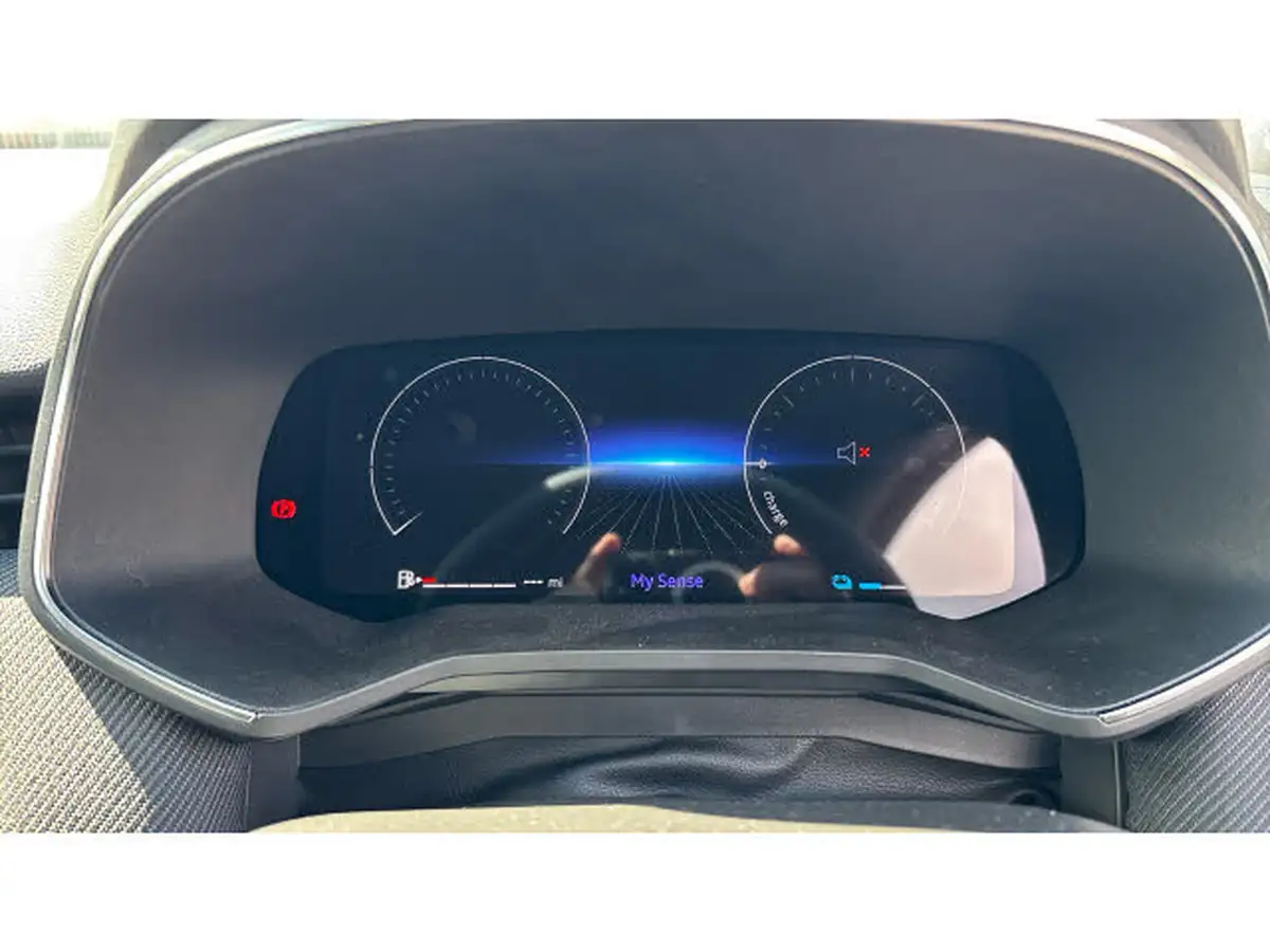 2025-renault-clio-16-esprit-alpine-big-17