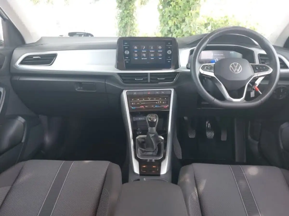 2024-volkswagen-t-roc-10-tsi-life-110ps-big-2