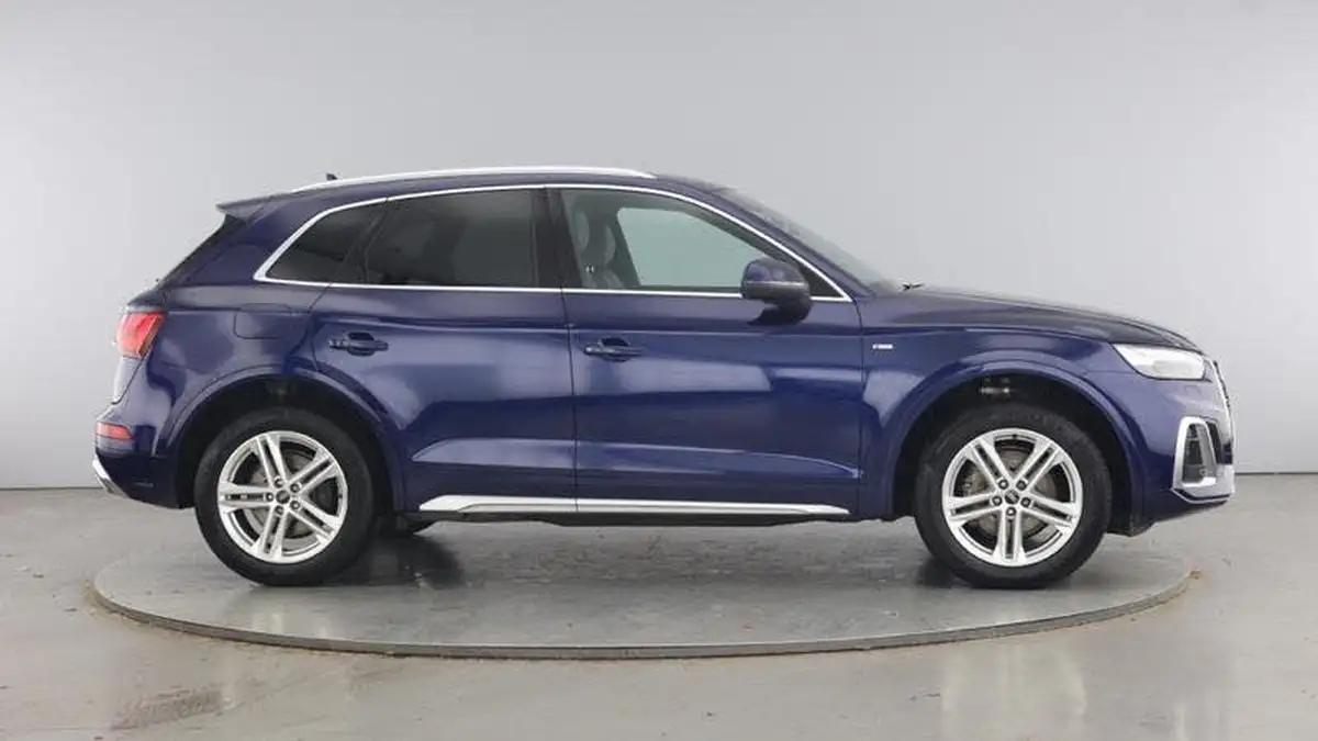 2023-audi-q5-20-45-tfsi-s-line-station-wagon-big-3