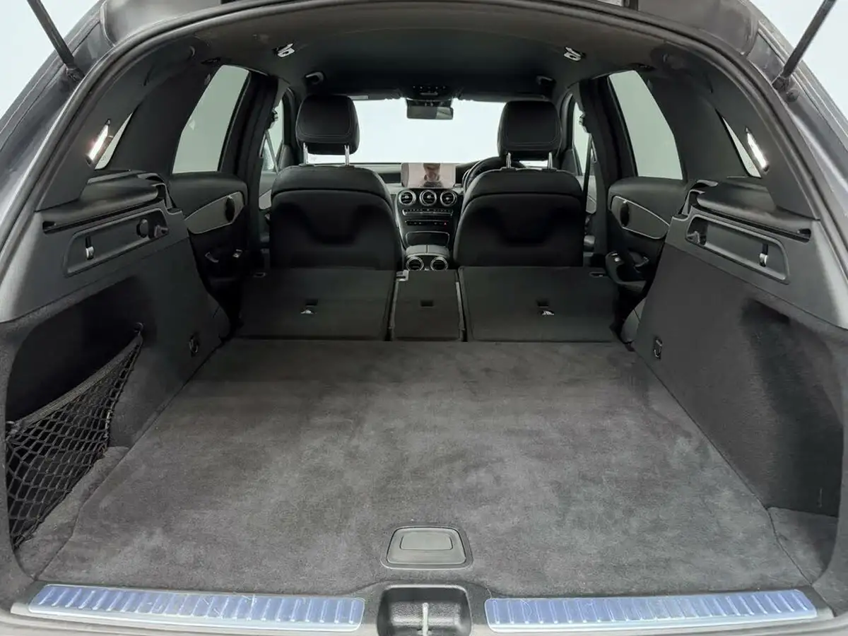 2022-mercedes-benz-glc-class-20-glc300-amg-line-premium-towing-station-wagon-5d-1991cc-big-10