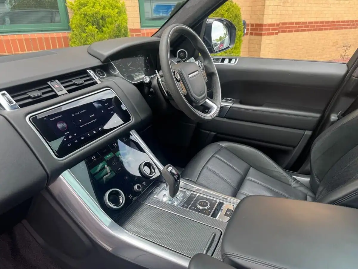 2021-land-rover-range-rover-sport-30-p400-hst-big-1