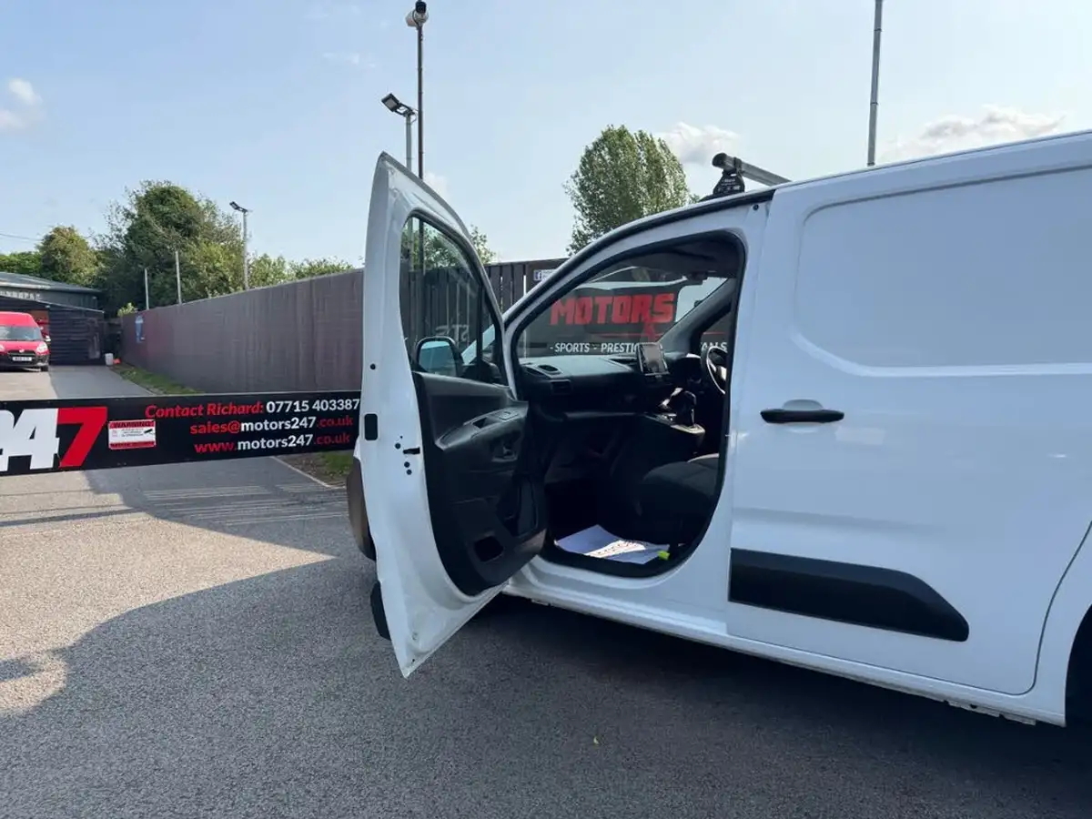 2021-citroen-berlingo-15bluehdi-650-enterprise-ss-big-14