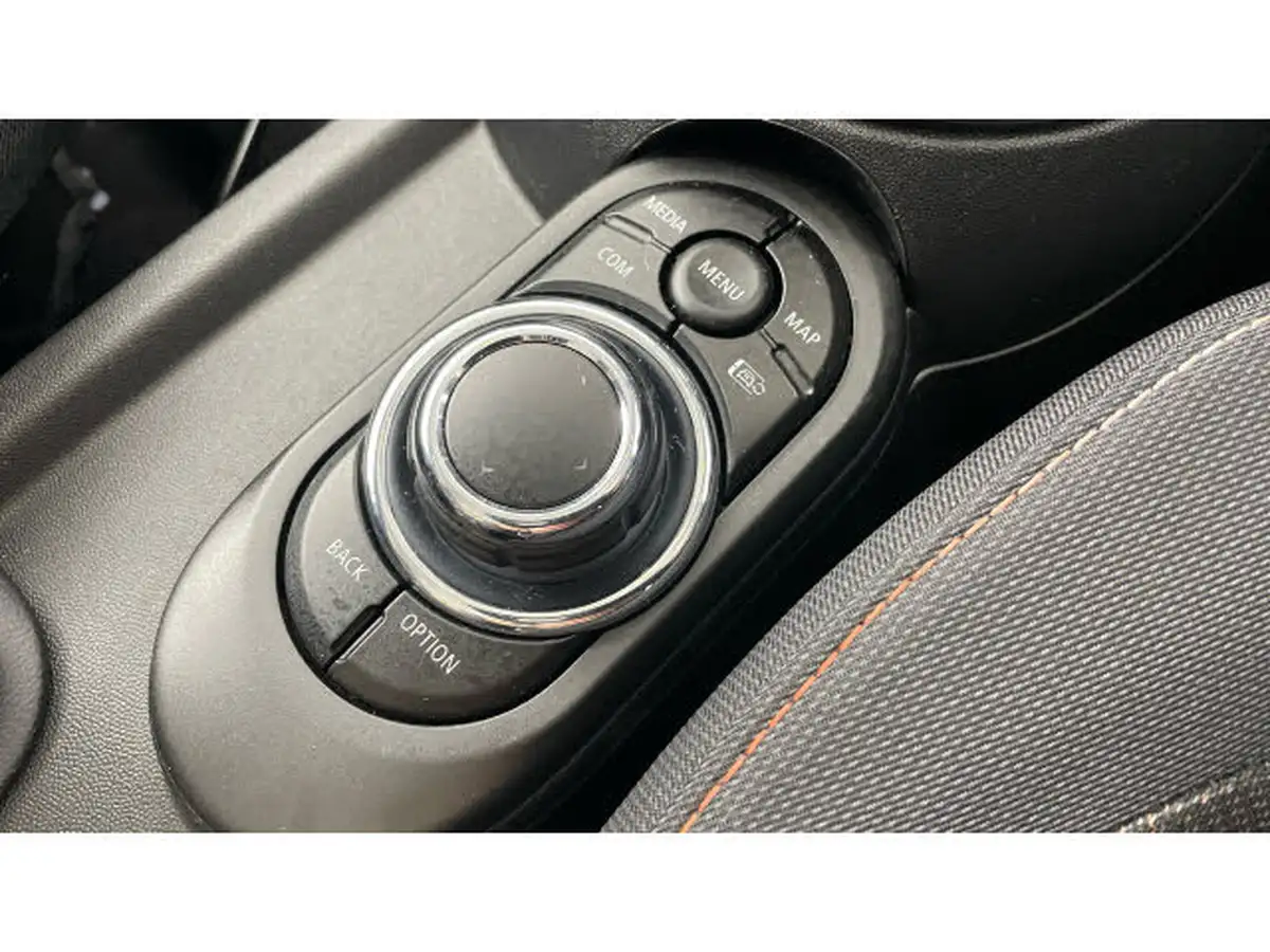 2022-mini-cooper-15-cooper-classic-hatchback-3d-big-18