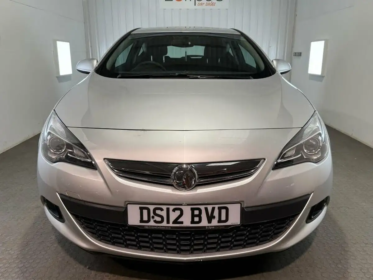 2012-vauxhall-astra-gtc-14-sport-140ps-ss-big-1