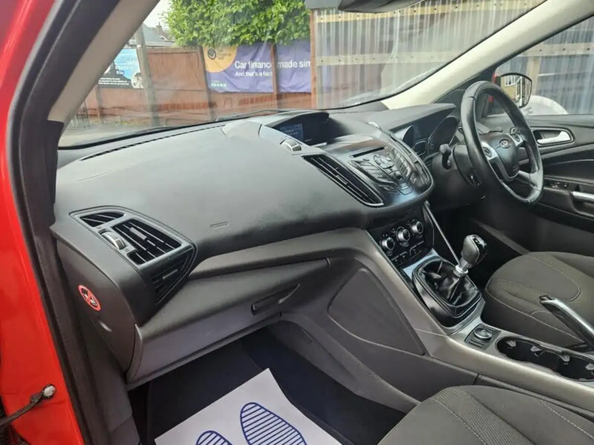 2016-ford-kuga-20tdci-zetec-big-24