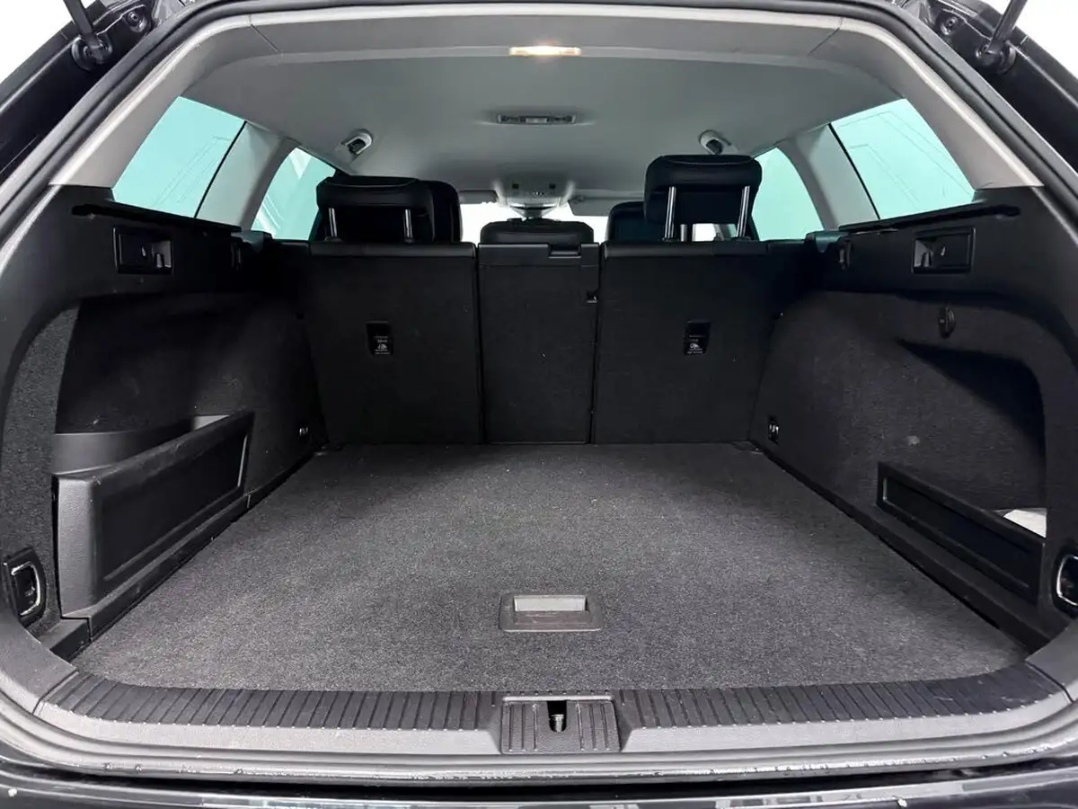 2021-volkswagen-passat-14-tsi-gte-estate-5d-big-12