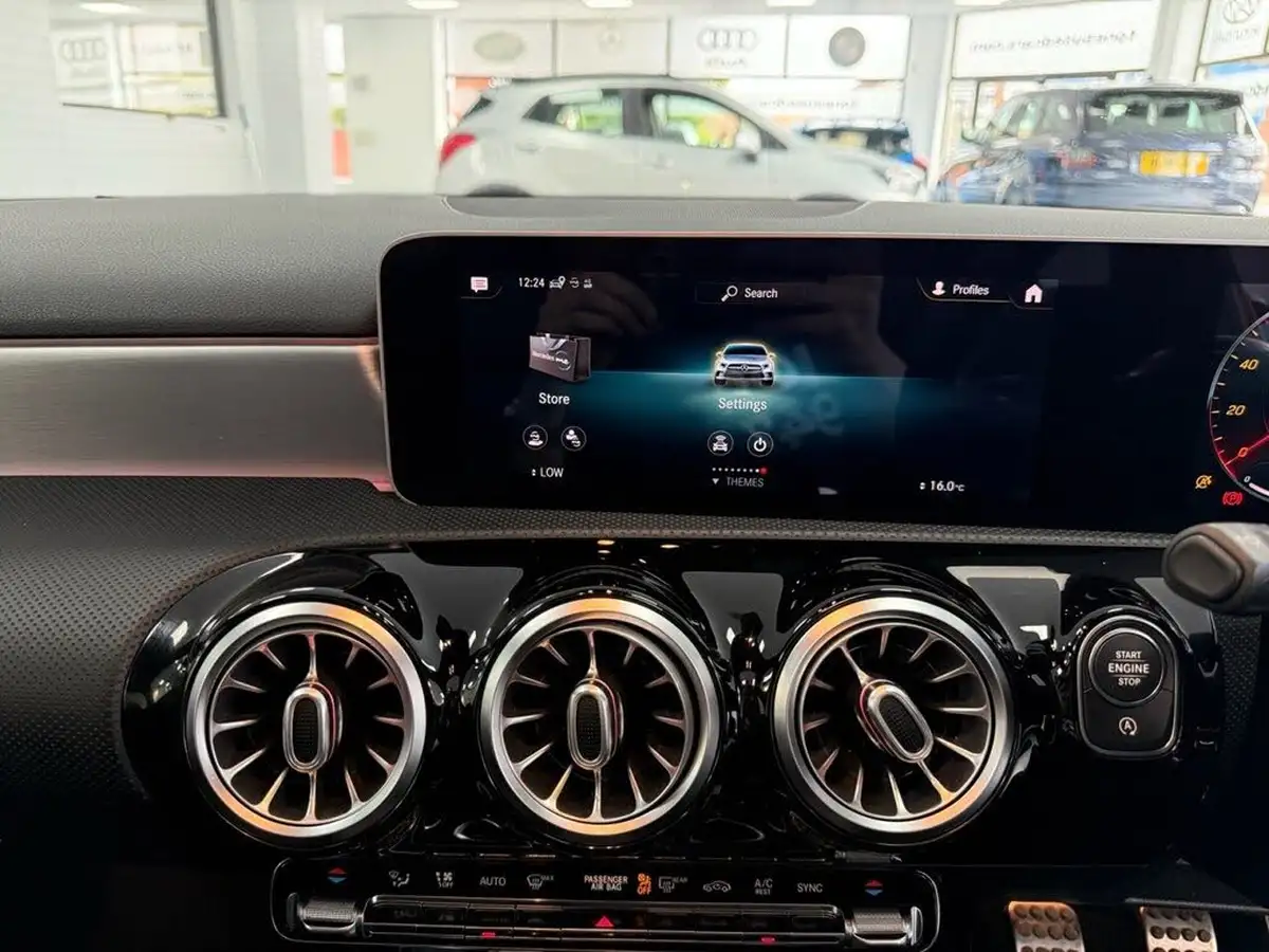 2019-mercedes-benz-a-class-13-a200-amg-line-premium-plus-hatchback-5d-big-43