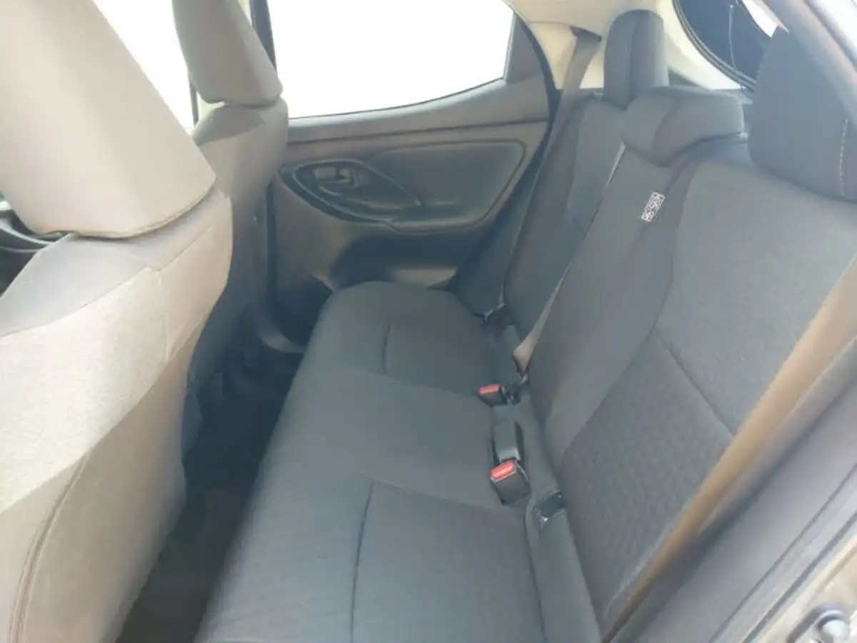 2022-toyota-yaris-15-vvt-i-design-big-5