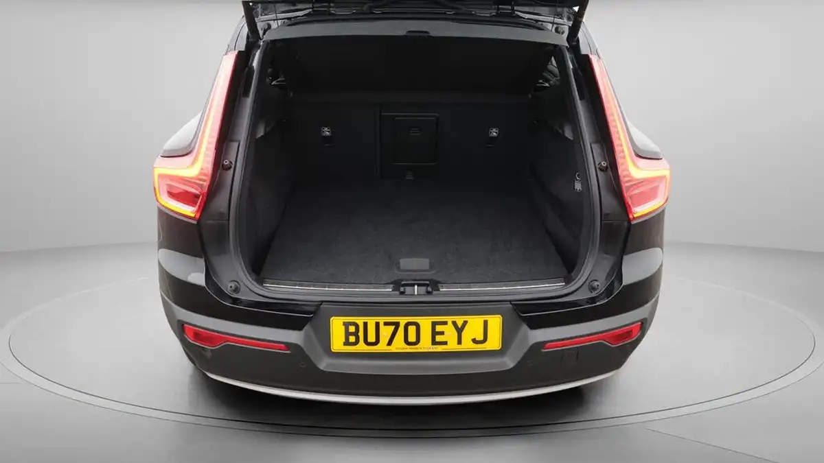 2020-volvo-xc40-15-t3-inscription-geartronic-big-17
