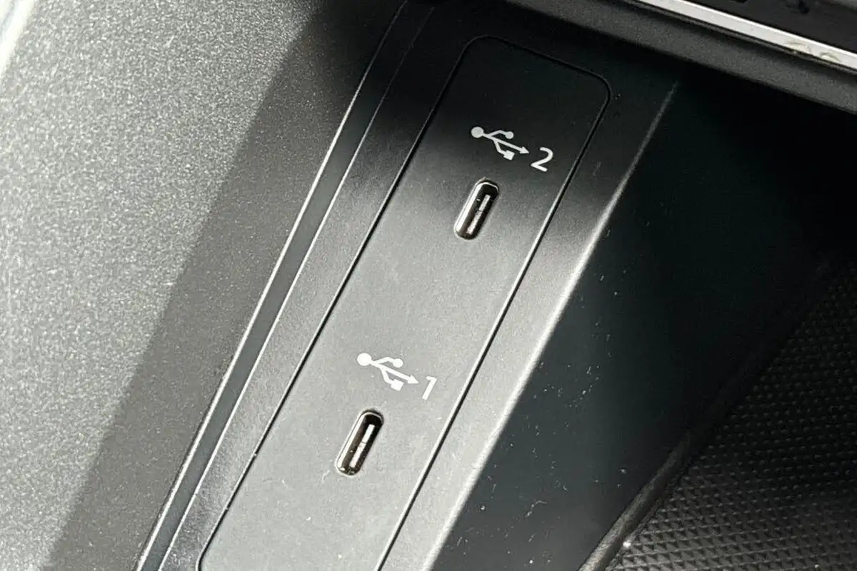 2023-audi-q3-15-35-tfsi-s-line-cod-sportback-tronic-big-43