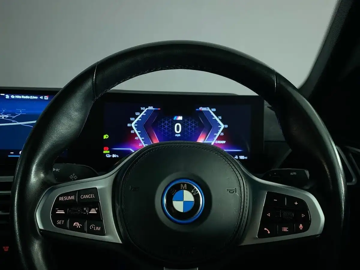 2022-bmw-i4-e-edrive40-m-sport-big-21