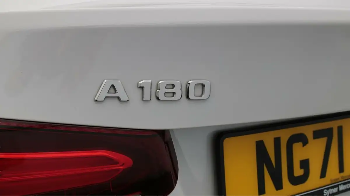 2022-mercedes-benz-a-class-13-a180-amg-line-executive-edition-saloon-4d-7g-dct-big-20
