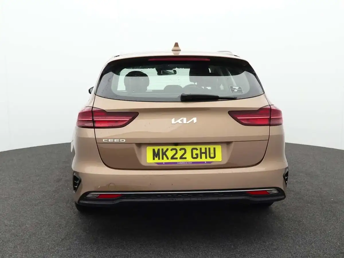 2022-kia-ceed-10-t-gdi-2-sportswagon-big-2