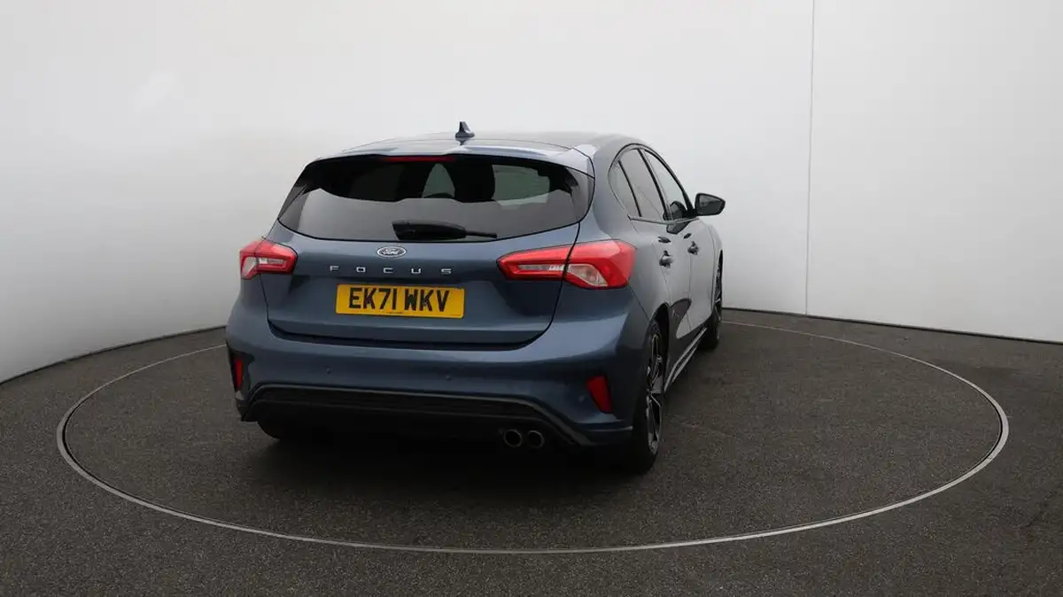 2020-ford-focus-15-st-line-x-hatchback-big-56