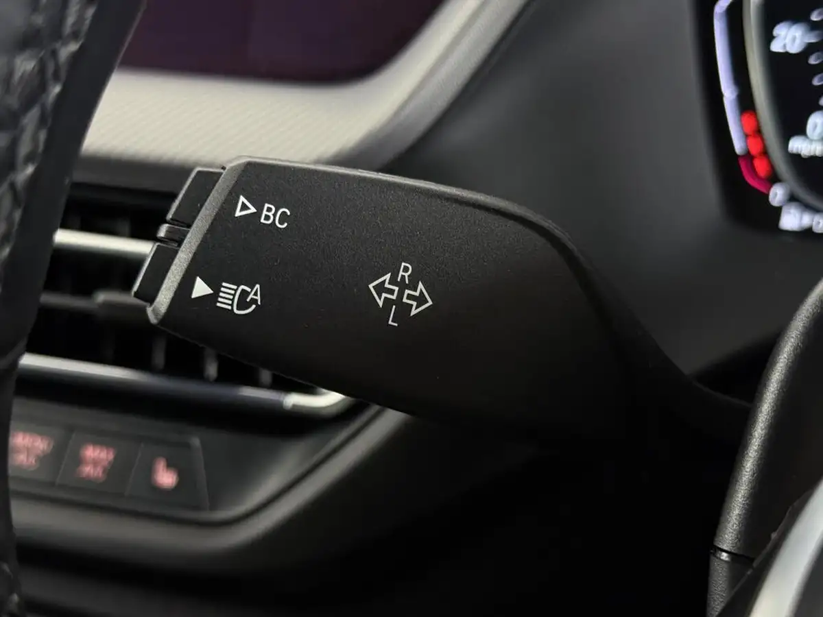 2021-bmw-1-series-15td-116d-m-sport-lcp-big-24