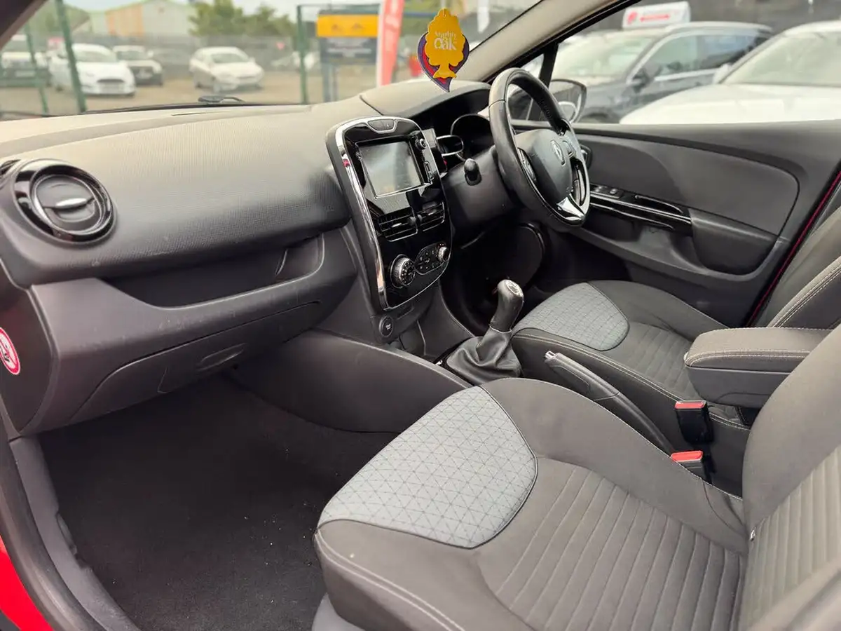 2013-renault-clio-15dci-dynamique-s-medianavss-big-15