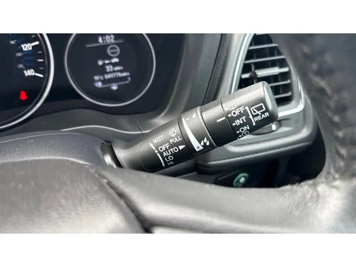2015-honda-hr-v-16-i-dtec-se-navi-big-26